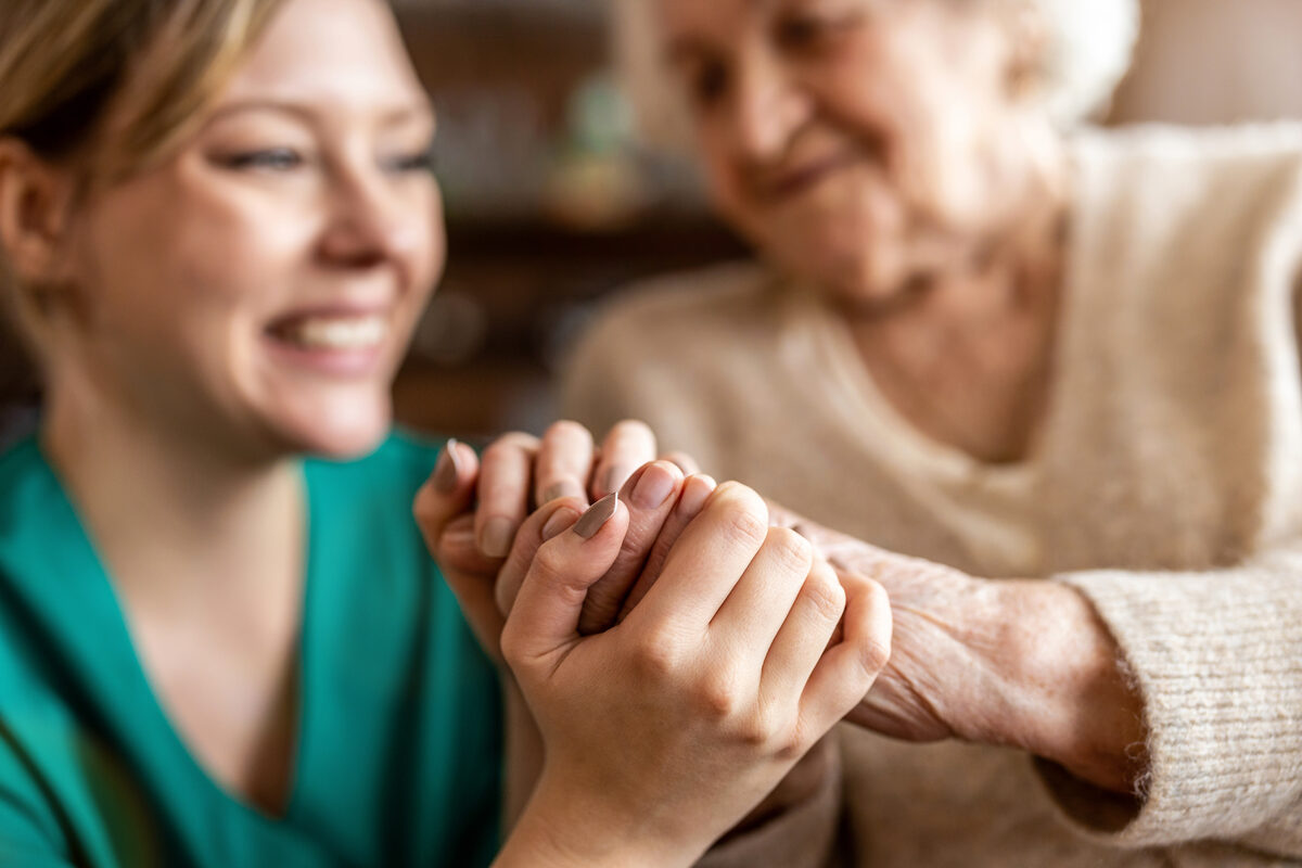 Compassionate dementia care support for seniors at home in Louisville KY